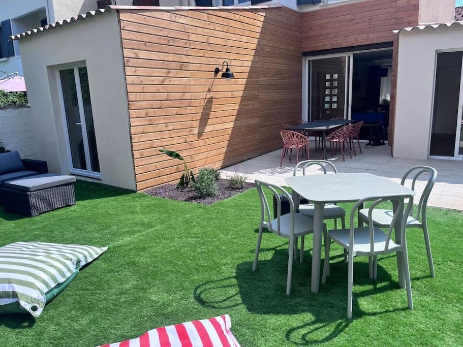 Maison Climatisee, Piscine, A 5 Minutes Des Grands Buffets Narbona Zewnętrze zdjęcie
